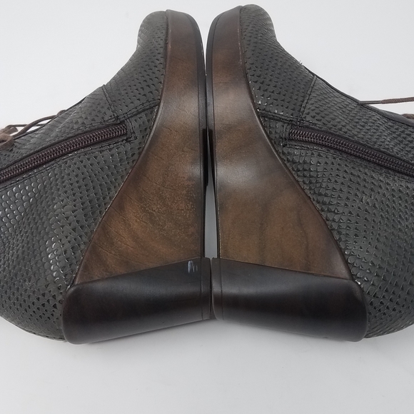 Naot Nadine Wedge Bootie Croc Leather Size 36 5-5.5 - Picture 6 of 13